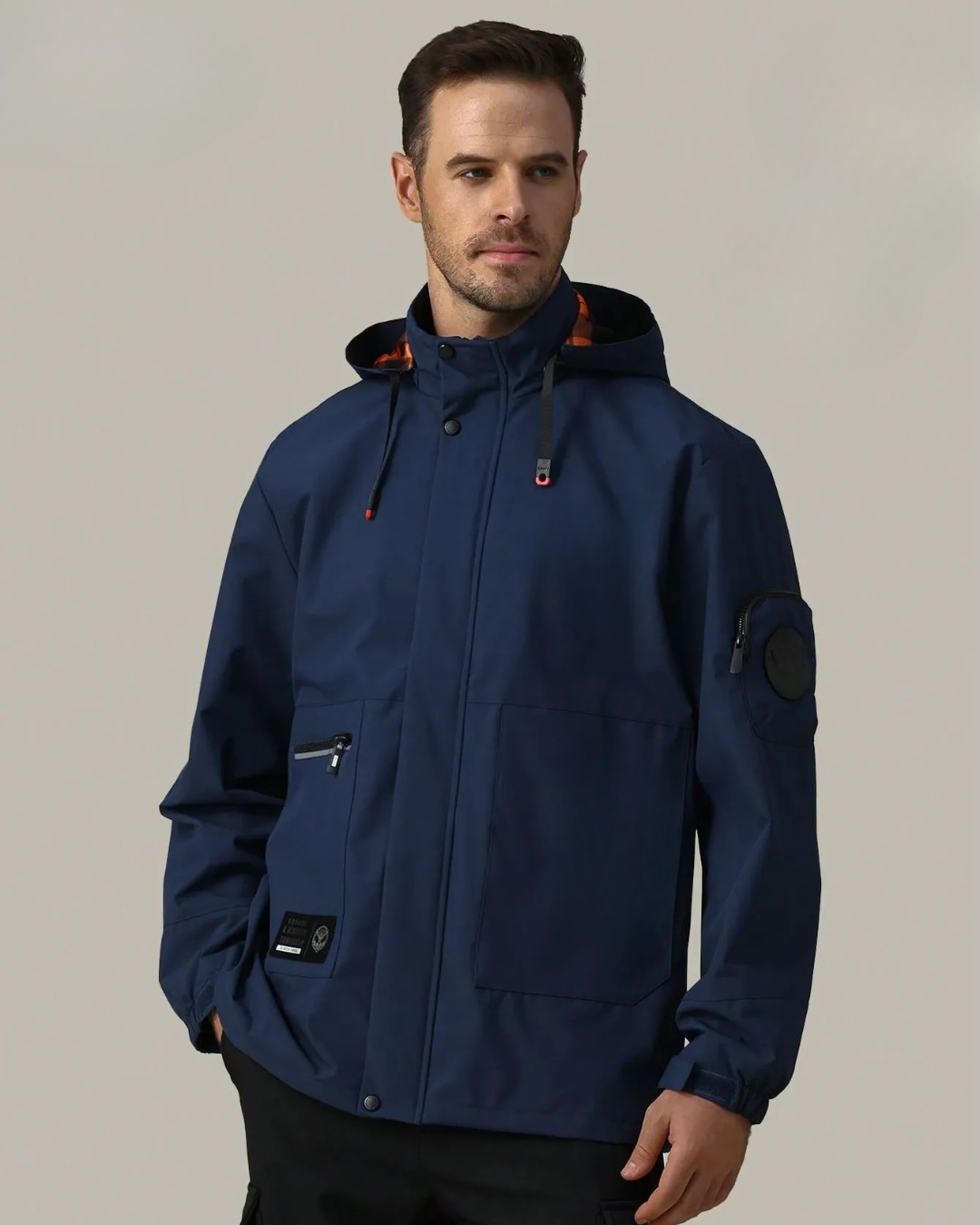 Chaqueta con capucha y cremallera completa para hombre®